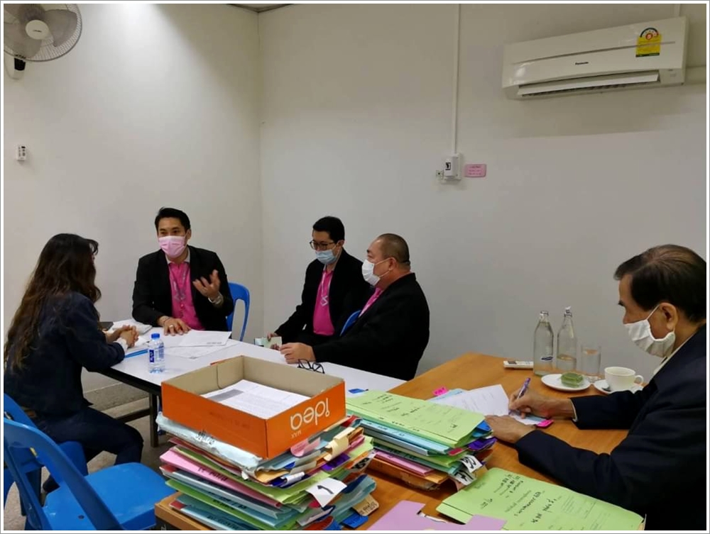 ﻿สำนักงานบังคับคดีจังหวัดมหาสารคาม จัดโครงการไกล่เกลี่ยทั่วไทยร่วมใจช่วยเหลือลูกหนี้ที่ได้รับผลกระทบจากไวรัสโคโรนา 2019 (COVID - 19) ได้สำเร็จทุนทรัพย์กว่า 7 ล้านบาท